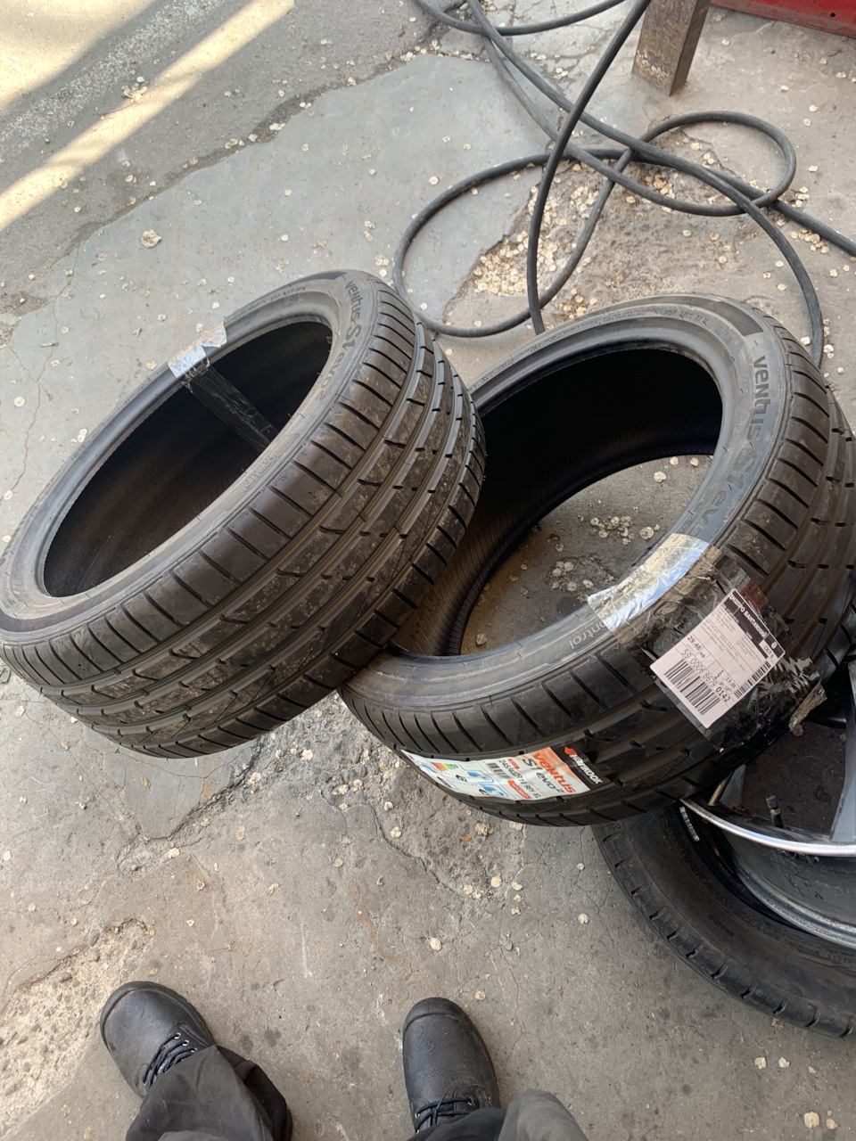 Mercedes Benz cls500 w219 гума hankook 245/40r19 1