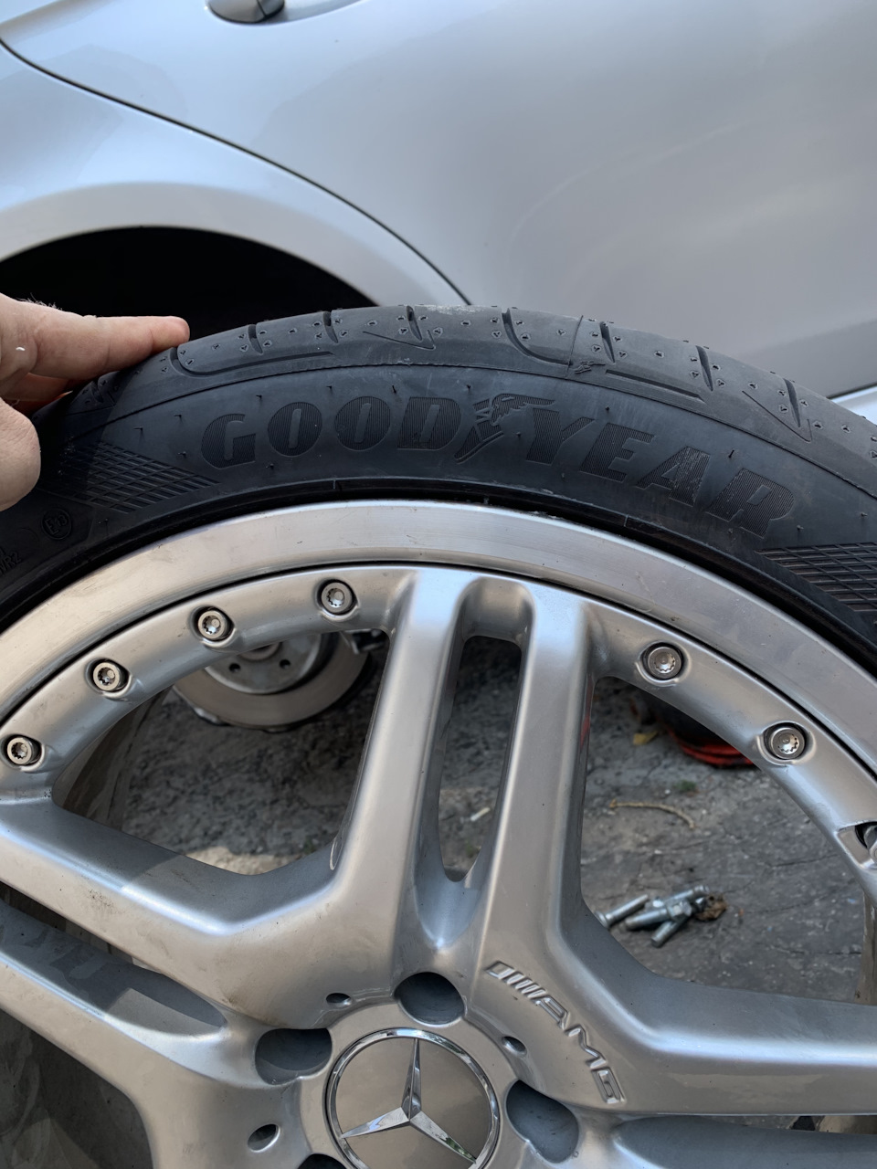 Mercedes cls500 w219 Goodyear eagle F1 asymmetric 5 245/40r19 5