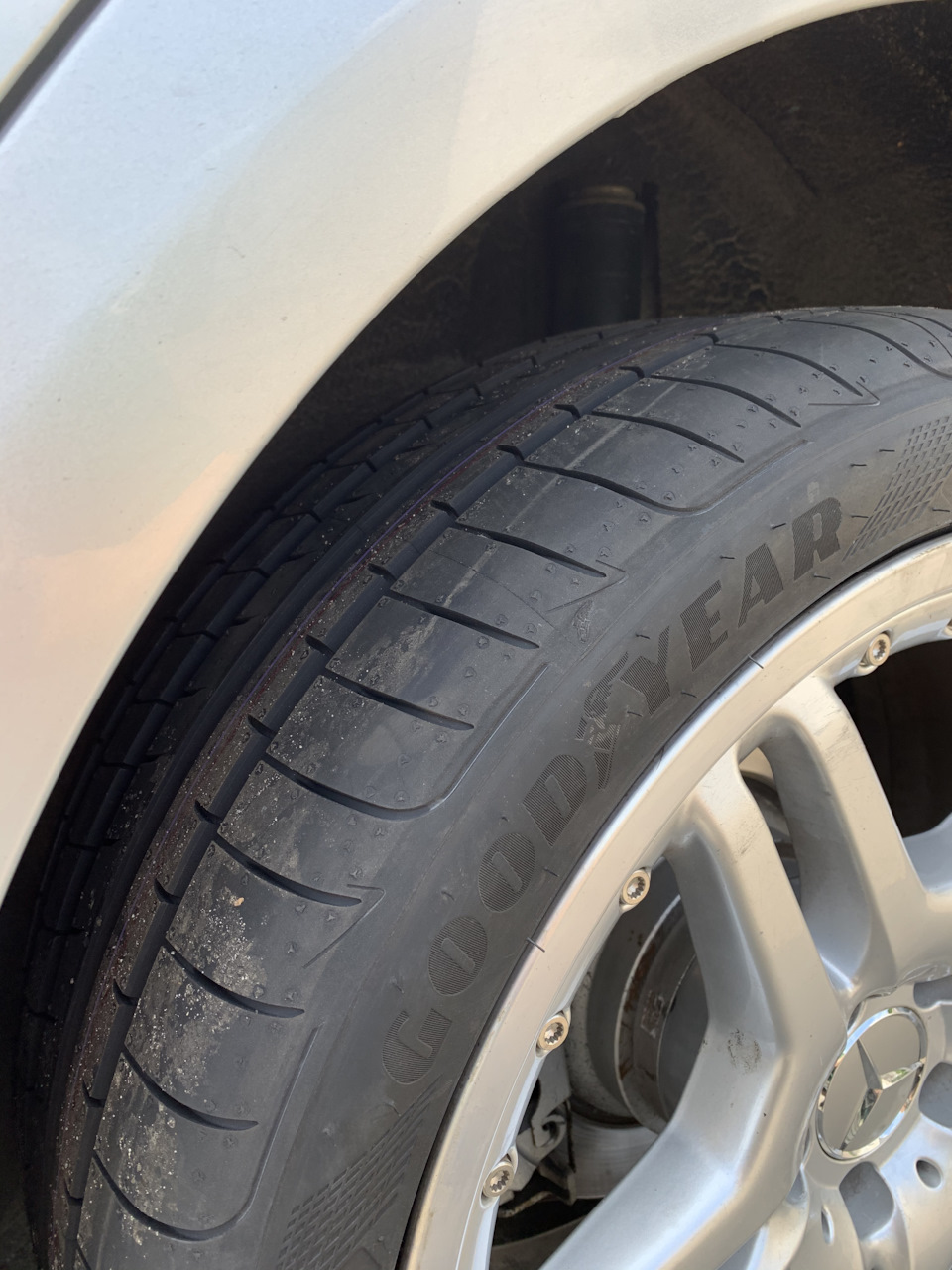 Mercedes cls500 w219 Goodyear eagle F1 asymmetric 5 245/40r19 1