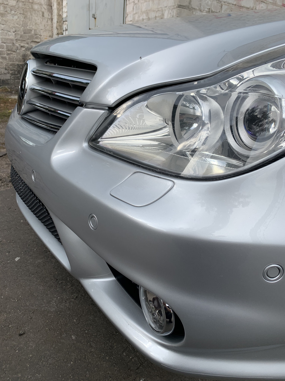 Mercedes cls500 w219 поклейка антигравійної плівки 1