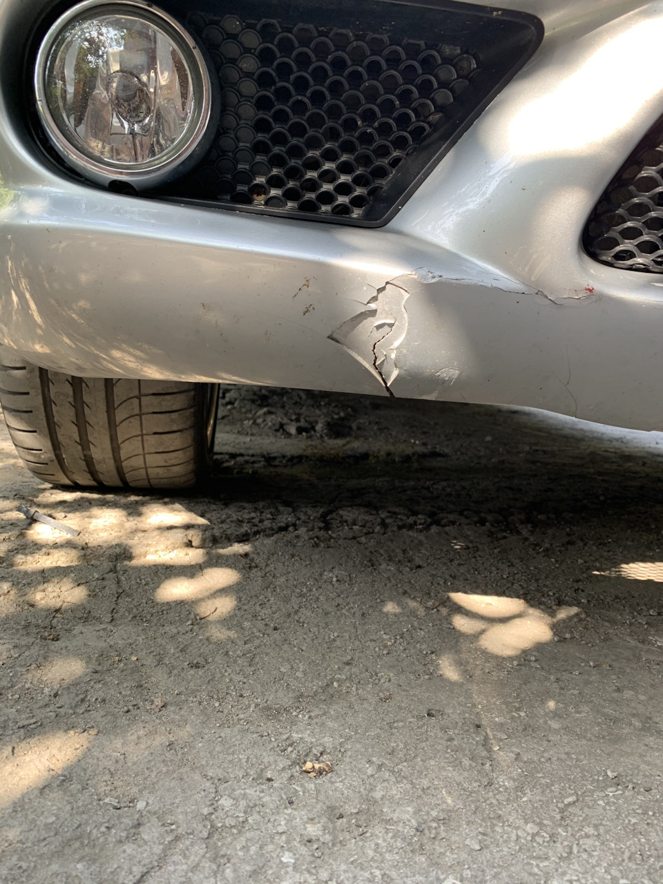 Mercedes cls500 w219 Фарбування бампера, порогів та зад арок 2