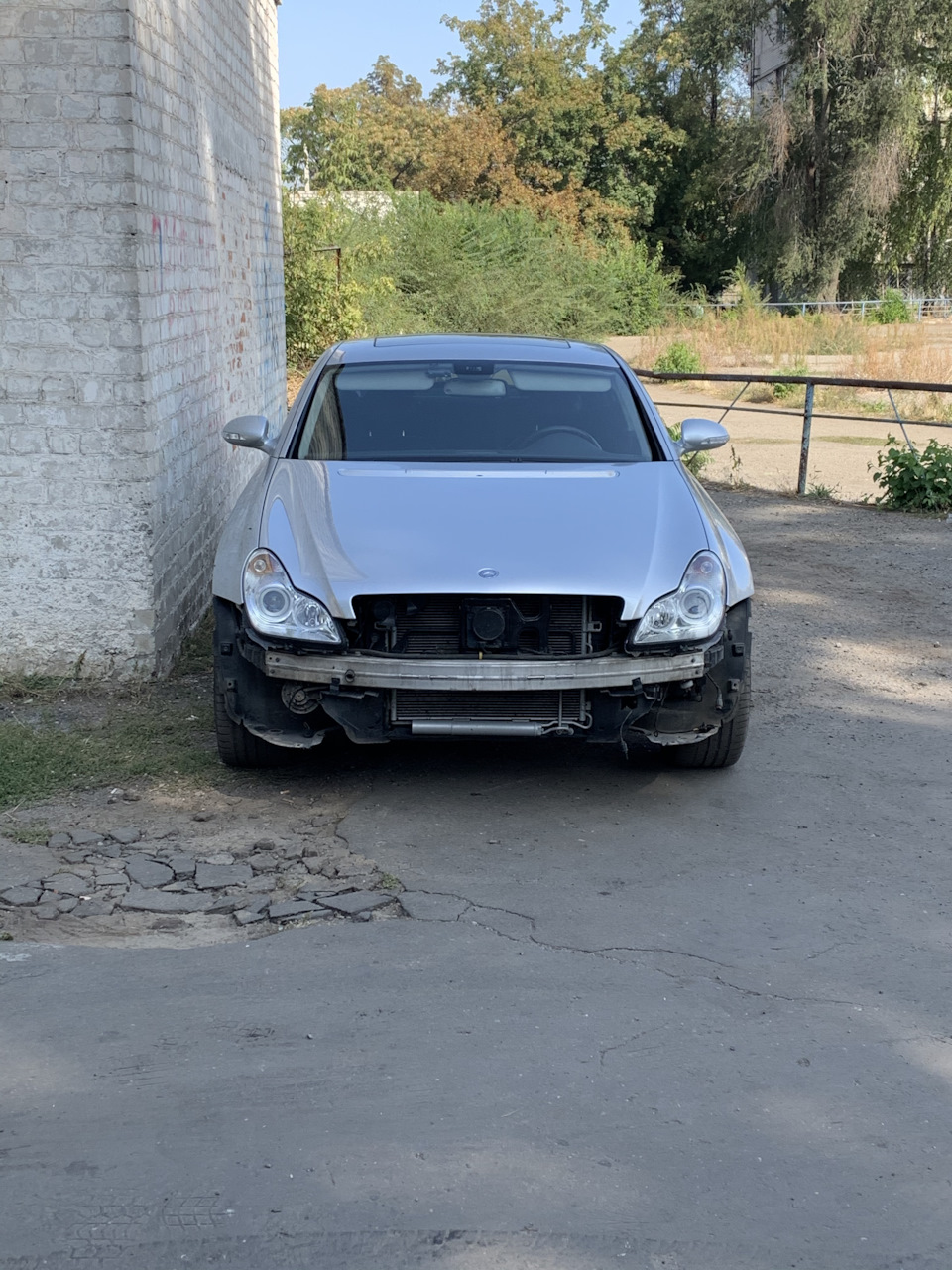 Mercedes cls500 w219 Фарбування бампера, порогів та зад арок 5