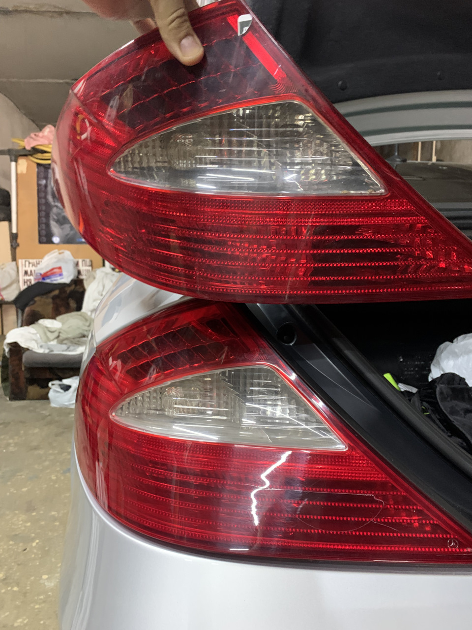 Mercedes w219 заміна заднього ліхтаря А2198200164 2