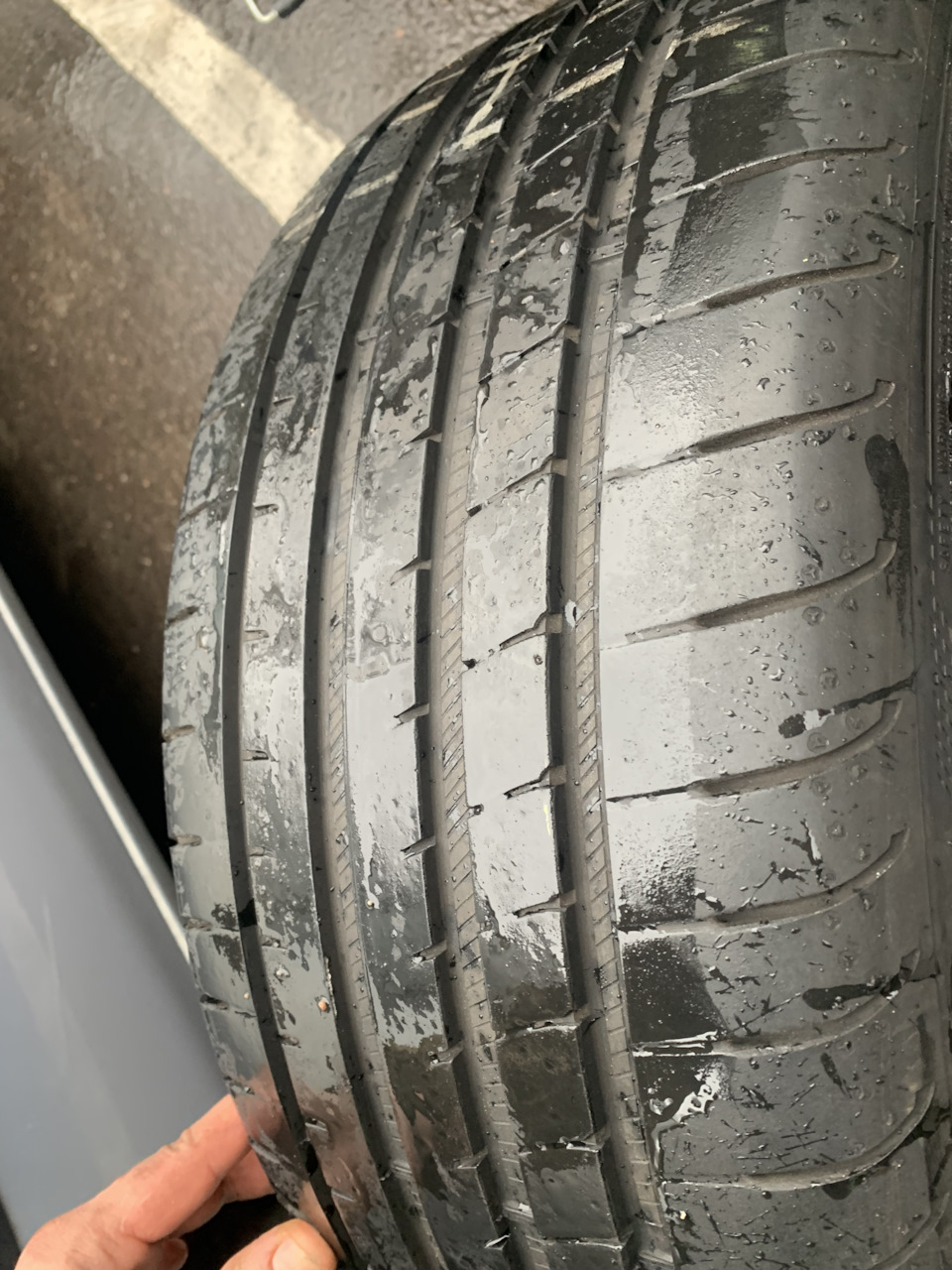 W219 Cls гума Goodyear asymmetric 5 5