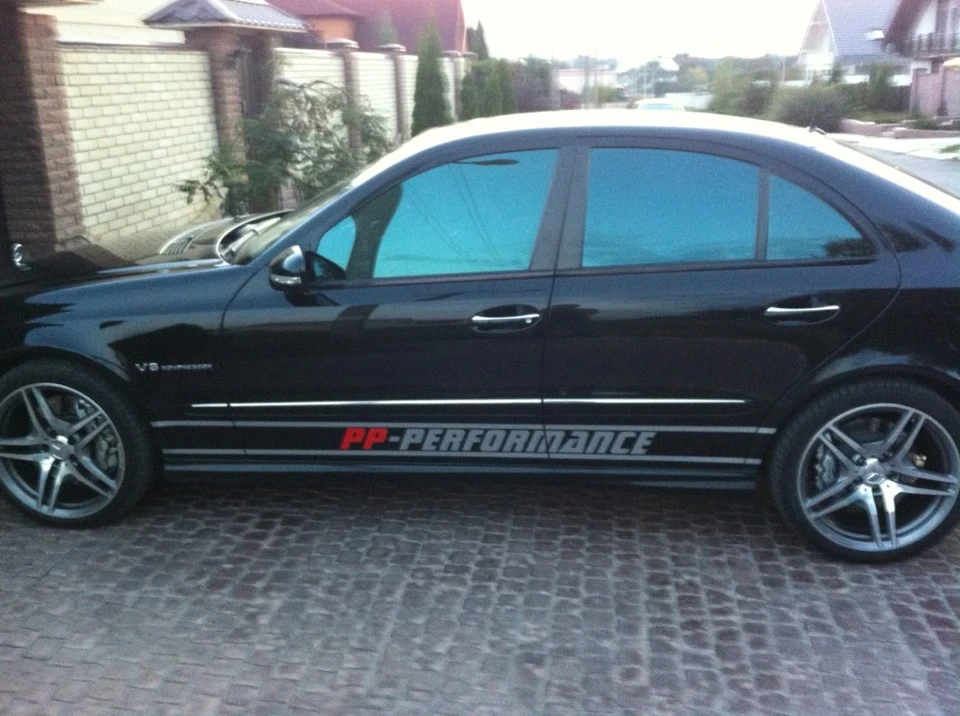 New look наклейка))