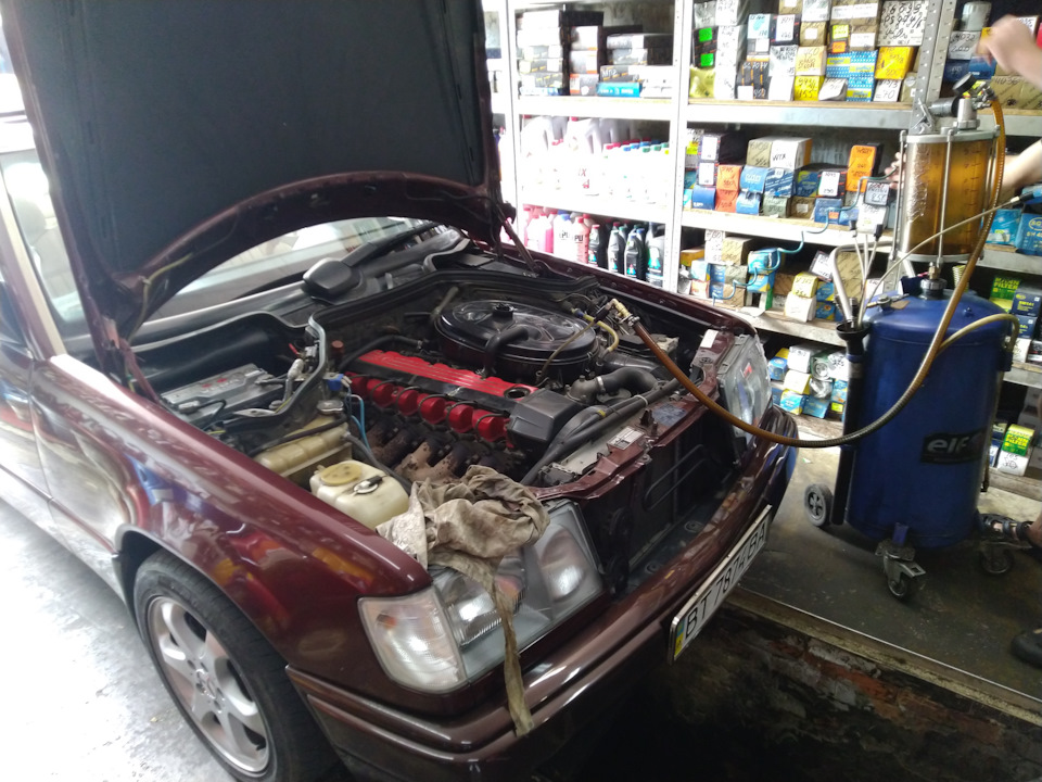 Заміна мастила. Castrol 10w40 1
