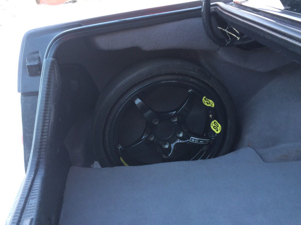 докатка Mercedes, що здувається 1