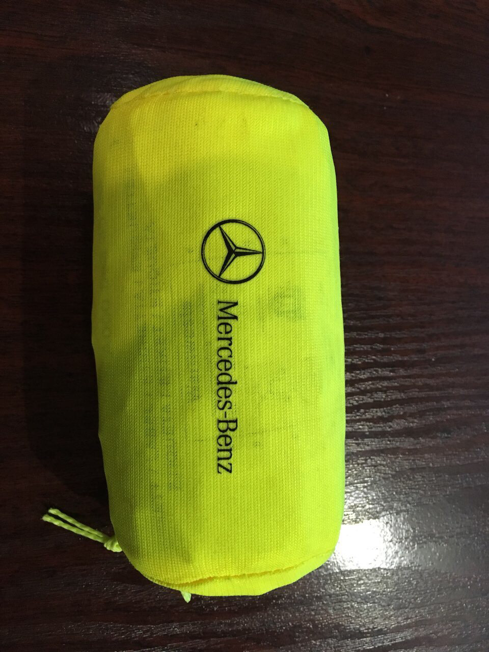 Жилет світловідбиваючий Mercedes original 1