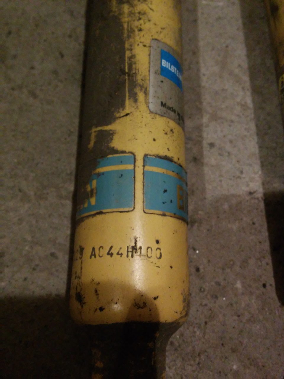 Чергова заміна амортизаторів 4