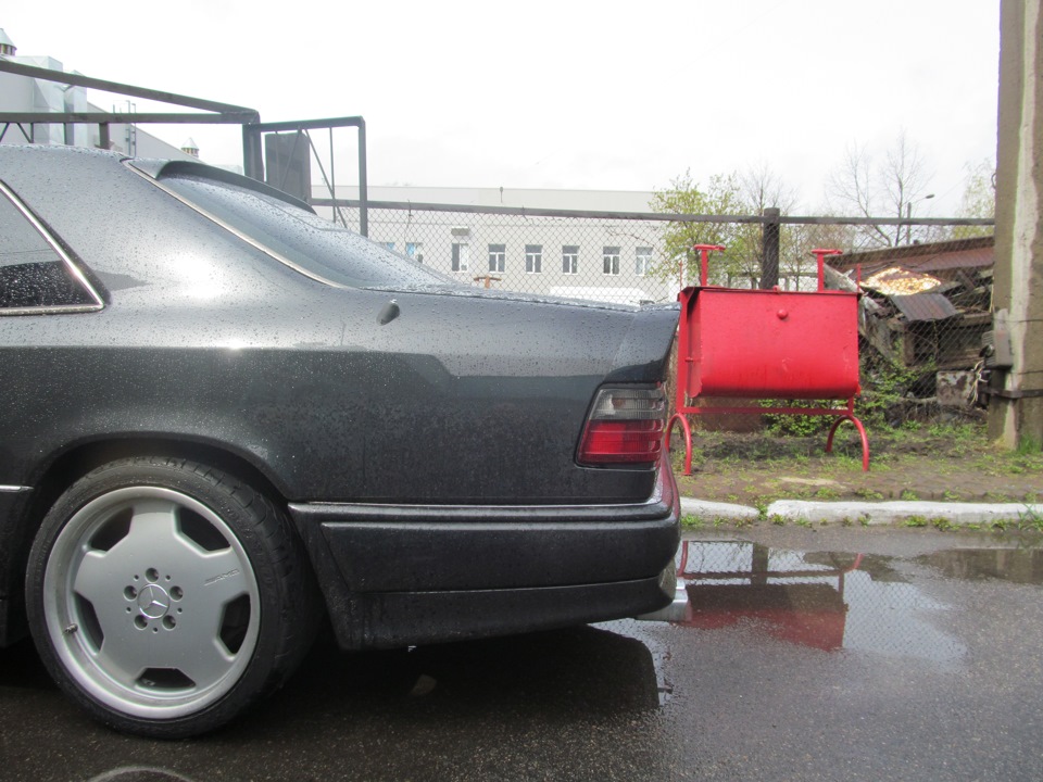Оригінальний спойлер AMG на С124! Він же duck tail, він же качиний хвостик від AMG. 1