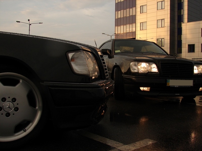 Два w124 coupe AMG style 2