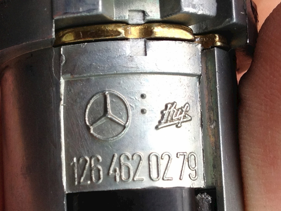Підклинює личинка замку запалювання W124. Розбирання та профілактика 4