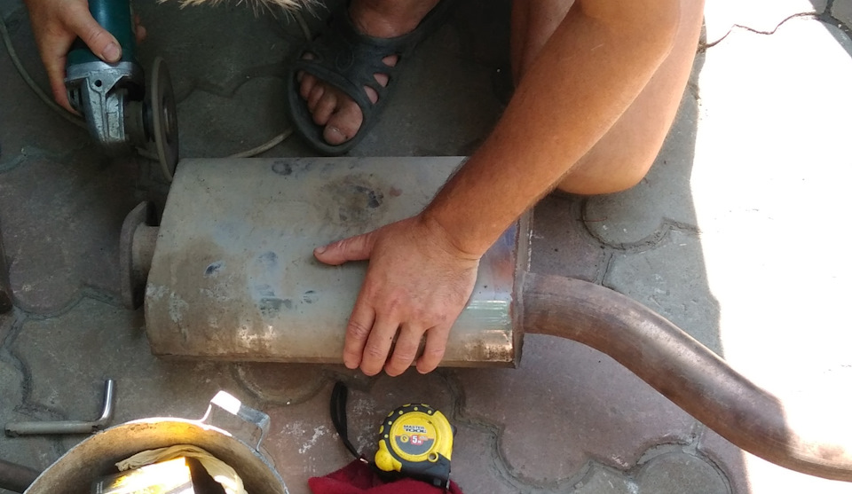 Дядя Вася вдома усуває косяки іменитого ательє Rud Exhaust 2