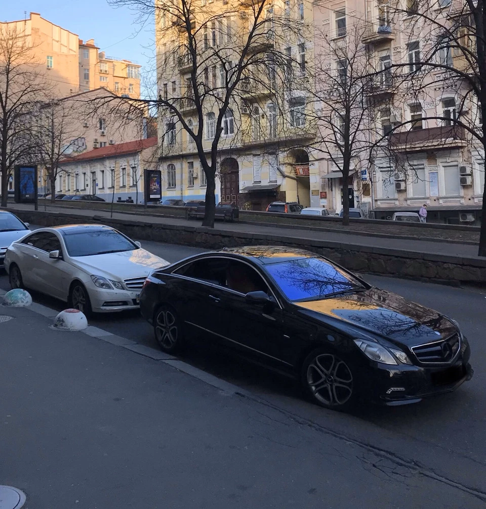 Білий чи Чорний?