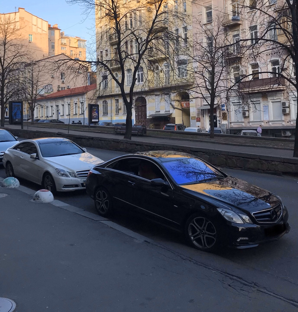 Білий чи Чорний? 1