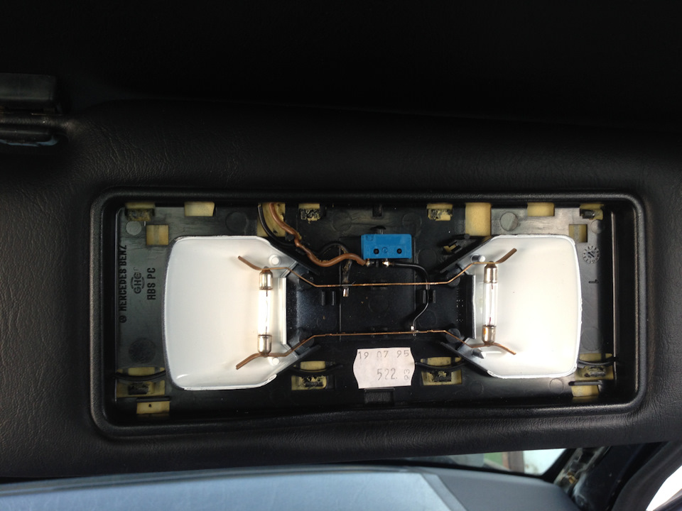 Потрібен кінцевик у козирок з підсвічуванням 1