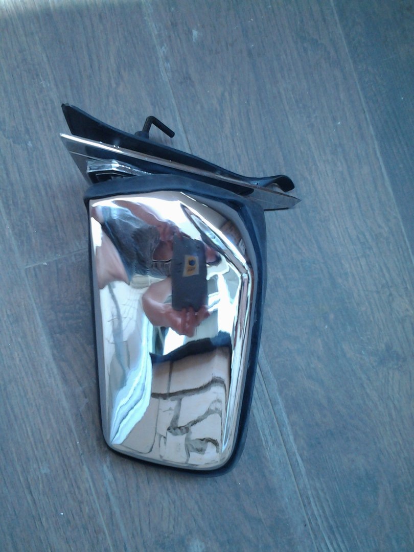Дзеркала і дріб'язок 4