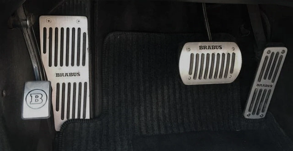 Запис 006. Педалі від Brabus.