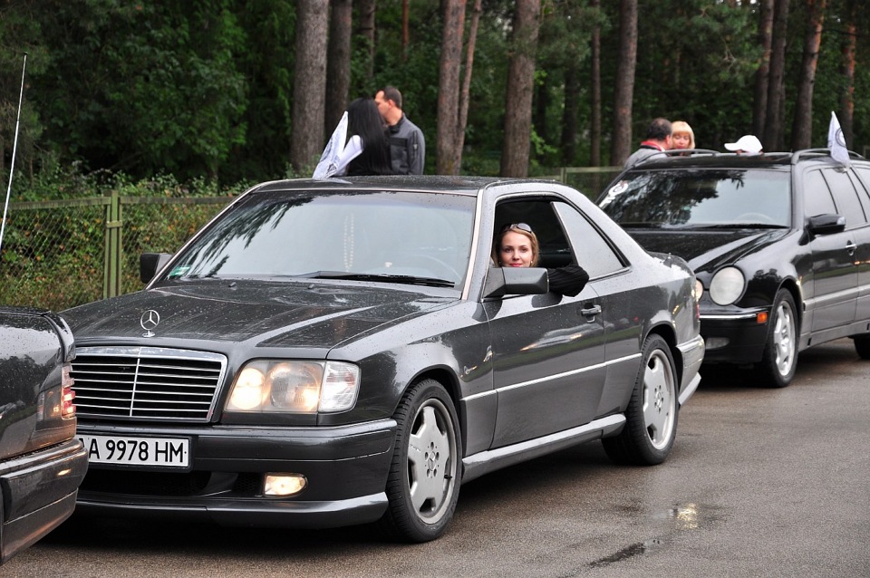 LUXURY OF MERCEDES-BENZ COUPES 2012 PHOTO_1 2