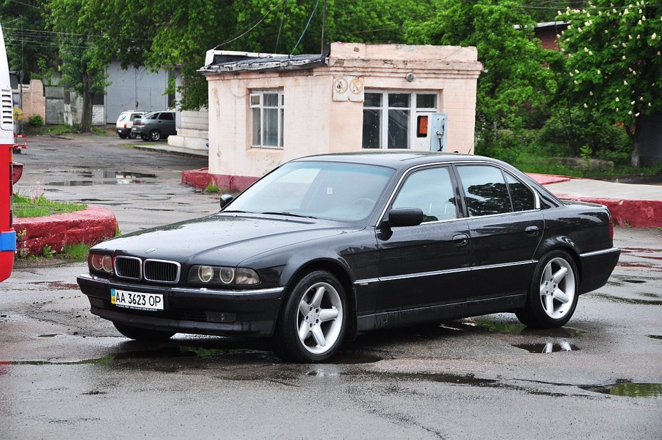 Mercedes-Benz Coupes Kyiv Photo Day 2016 (BMW vs MB) 3