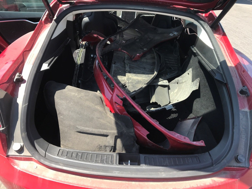 Приїхав Гаджет для чоловіків Tesla Model S 4