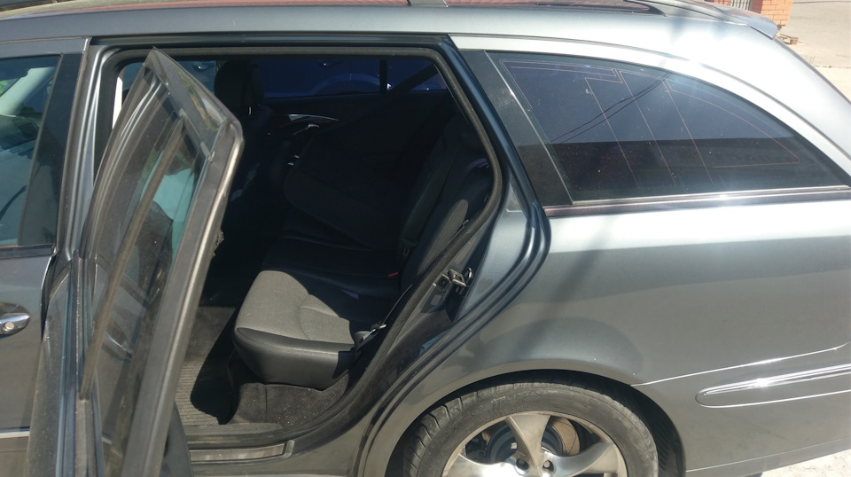 W211 та ISOFIX для дитячих сидінь 1