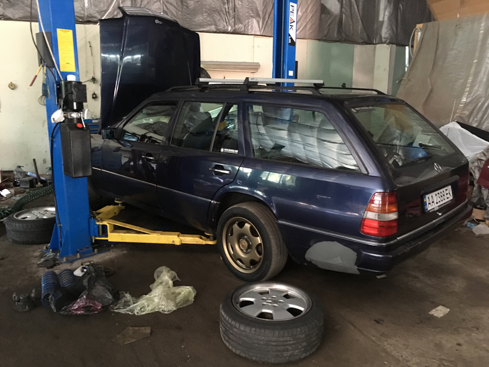 R17 від mb R129, 8,25j, et - не пам'ятаю скільки 4