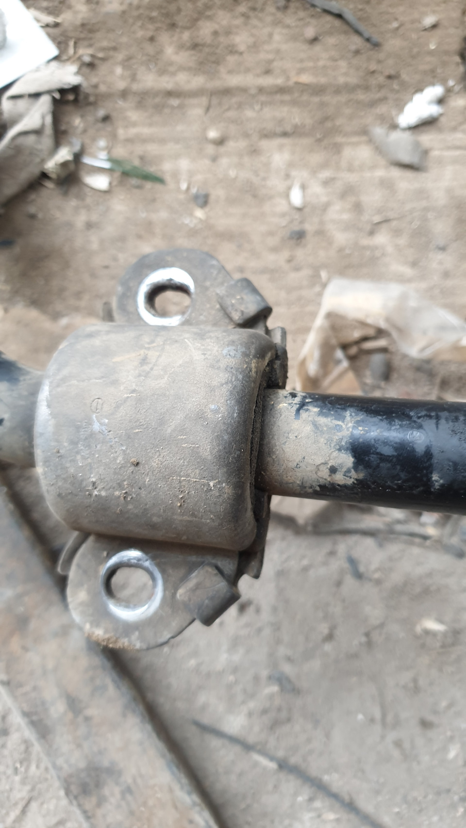Заміна гумок переднього стабілізатора та стійок стаба. 5