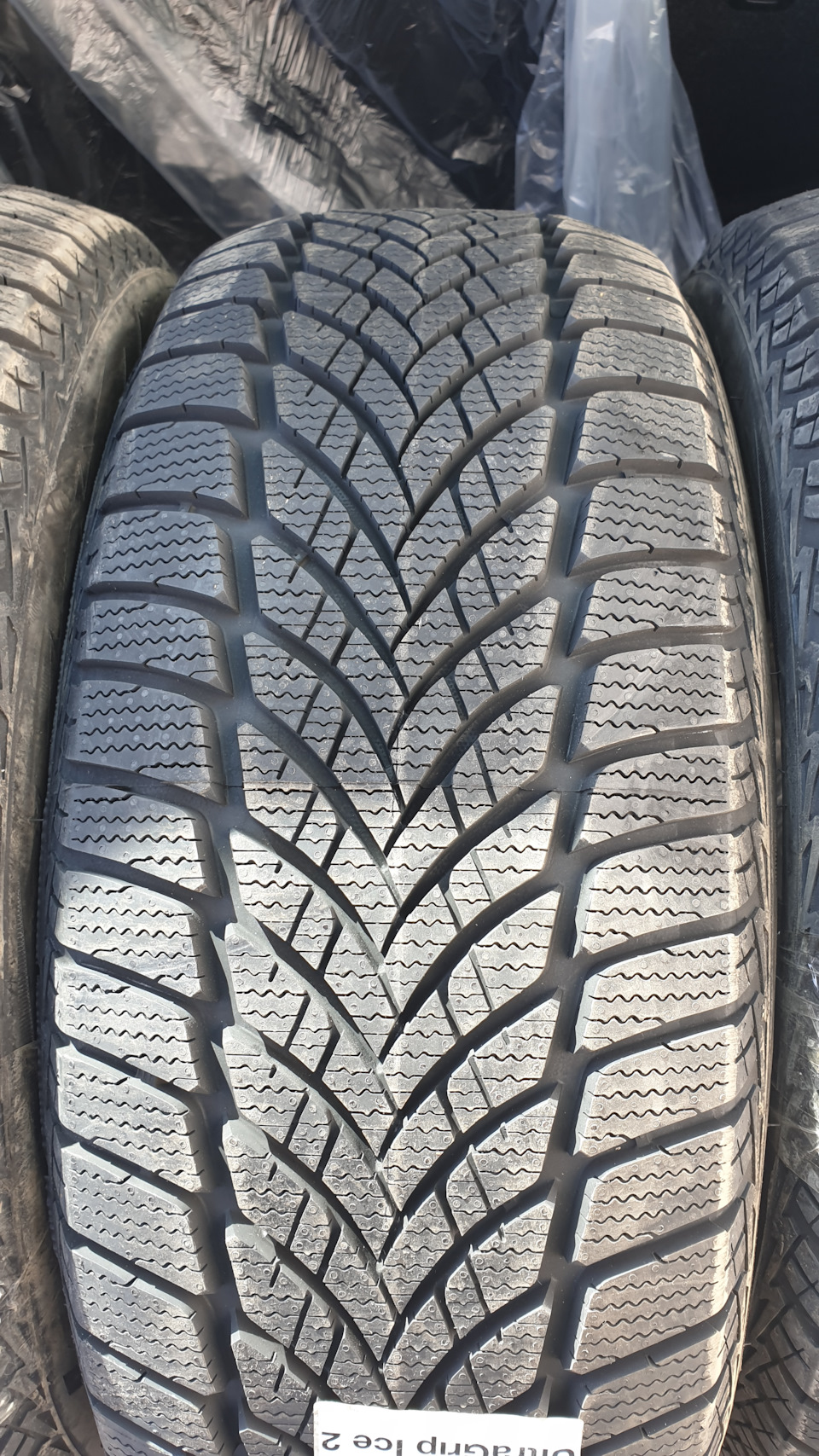 Нові зимові тапки Goodyear UltraGrip Ice 2 225/55 R16 99T XL на мій w211 3