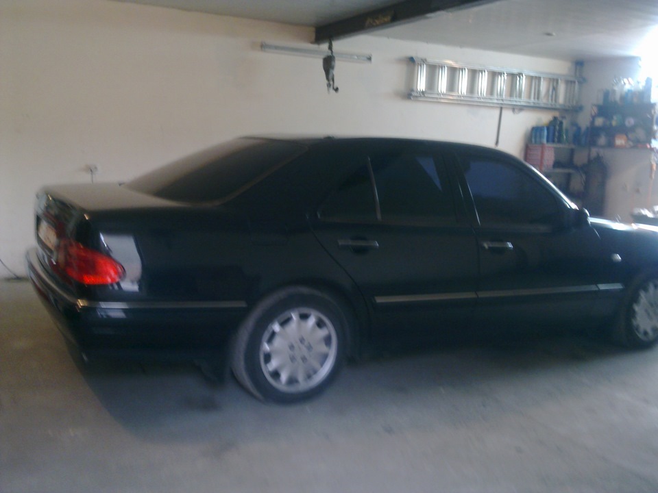 Фото Mercedes w210 4