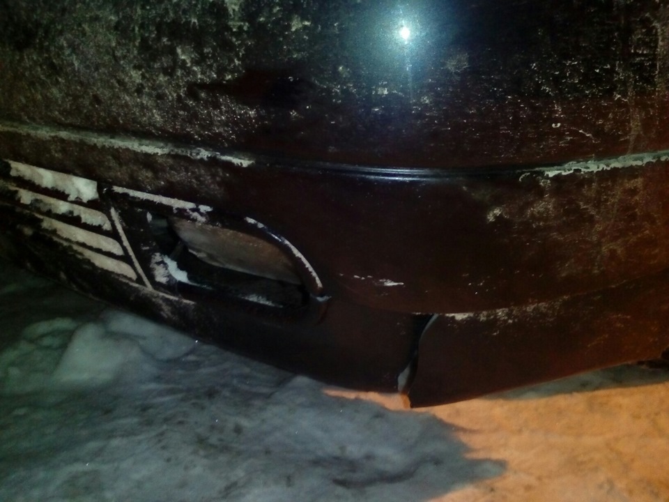 Mercedes w210 ДТП. Ожеледиця, лопнув бампер. 4