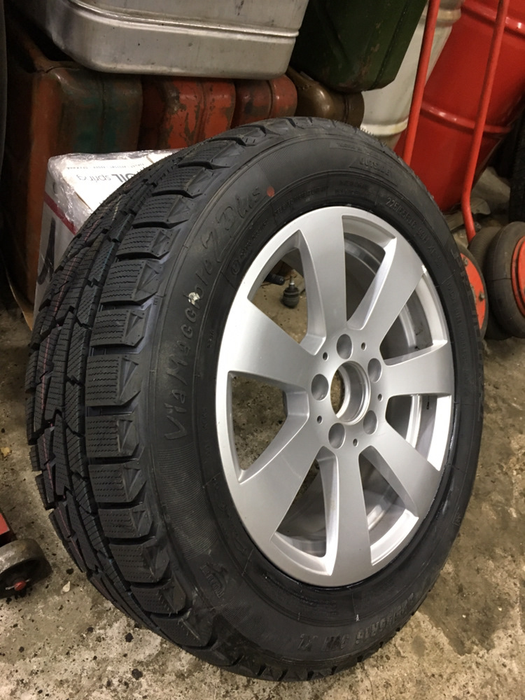 Mercedes W211 Прикупив диски та зимову гуму 225/55r16 4