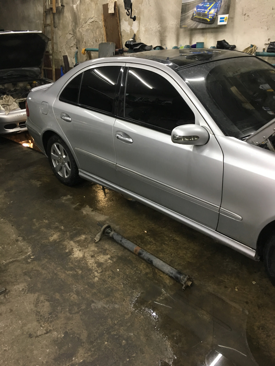 Mercedes W211 Заміна підшипника підвісного 1