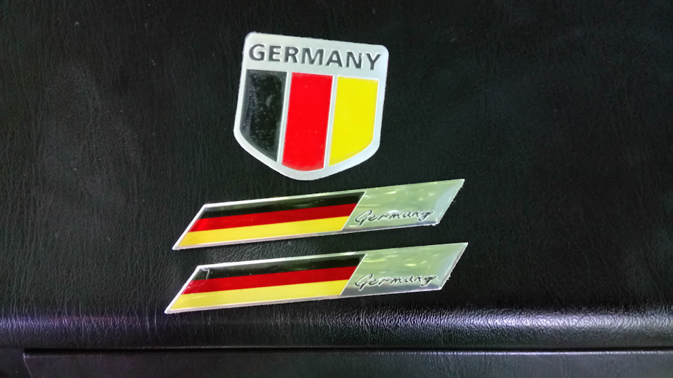 Запис №23. Шильдики Germany 2