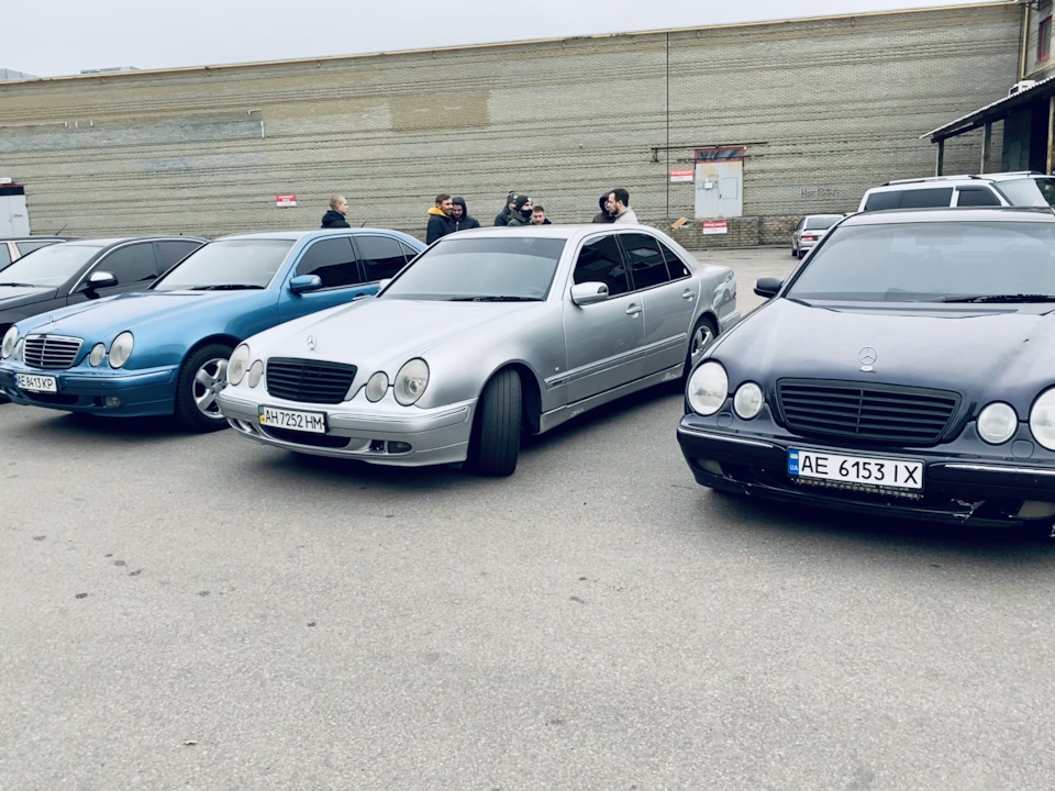 Сходка клубу Mercedes у Дніпрі 1