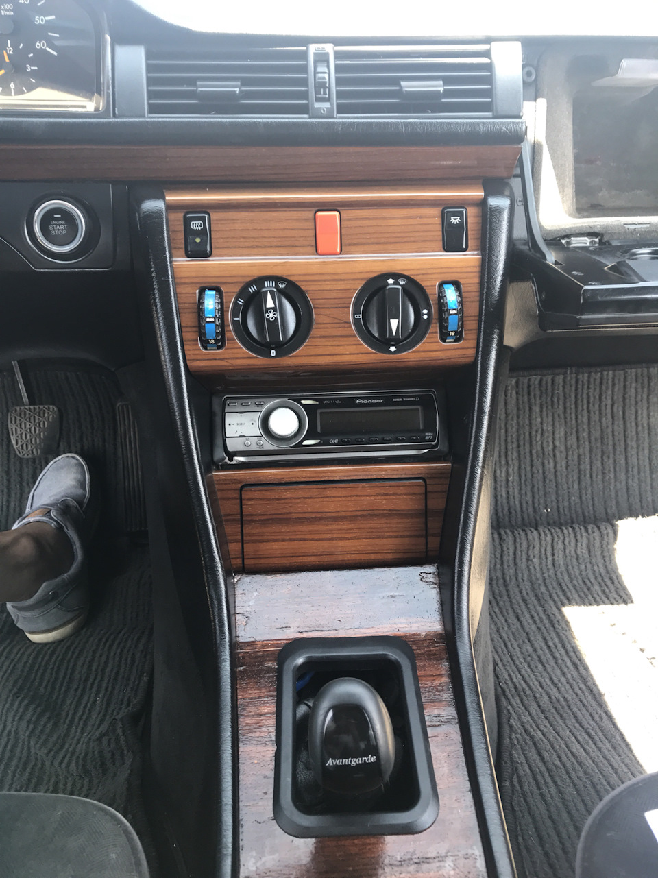 Продам W124 200D 4