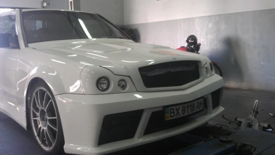 Хотів sl 65, а вистачило на w124, довелося переробляти в мрію