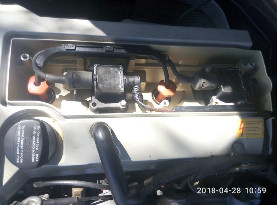 Чистка вентиляції картерних газів, дроселя та впуску M111.942 5