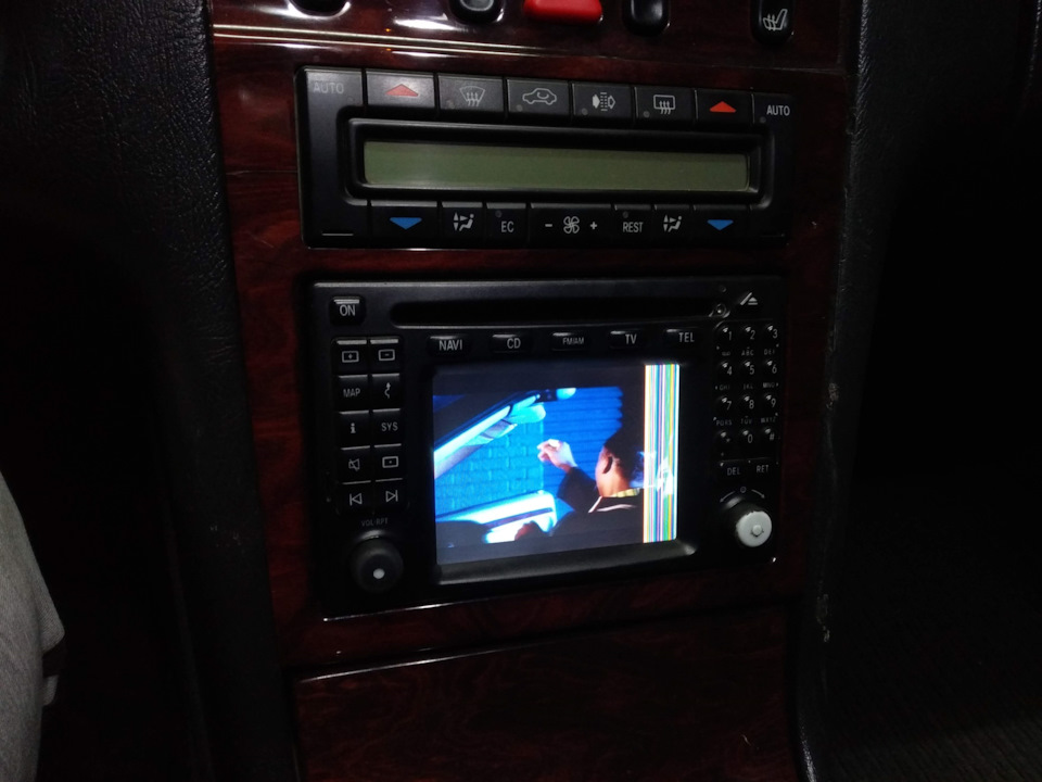 Mercedes command 2.0 з USB і мультимедіа 2