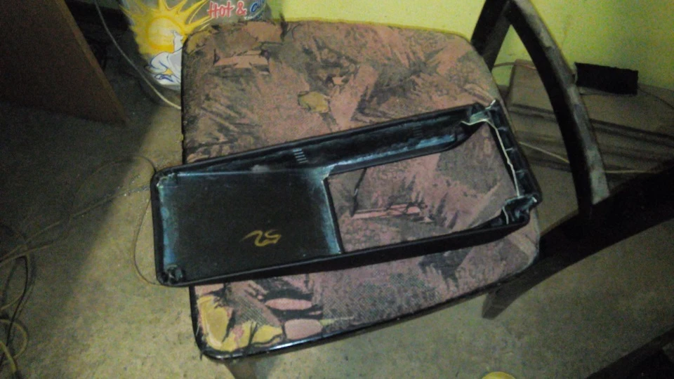 Перетяжка та ремонт хлібниці