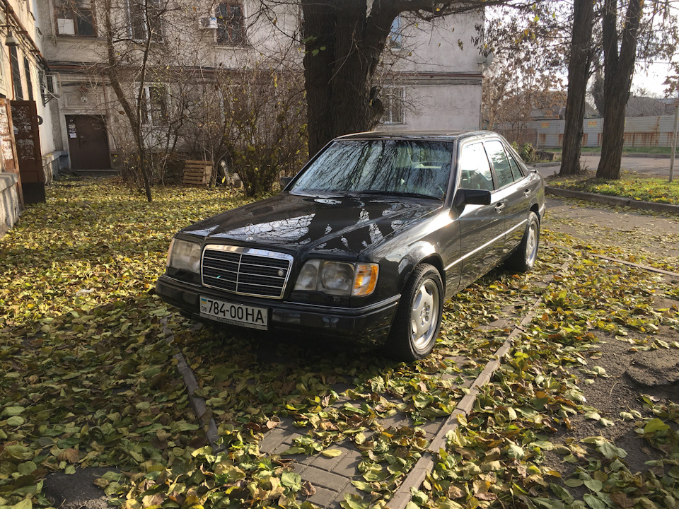 Mercedes on duty) 3