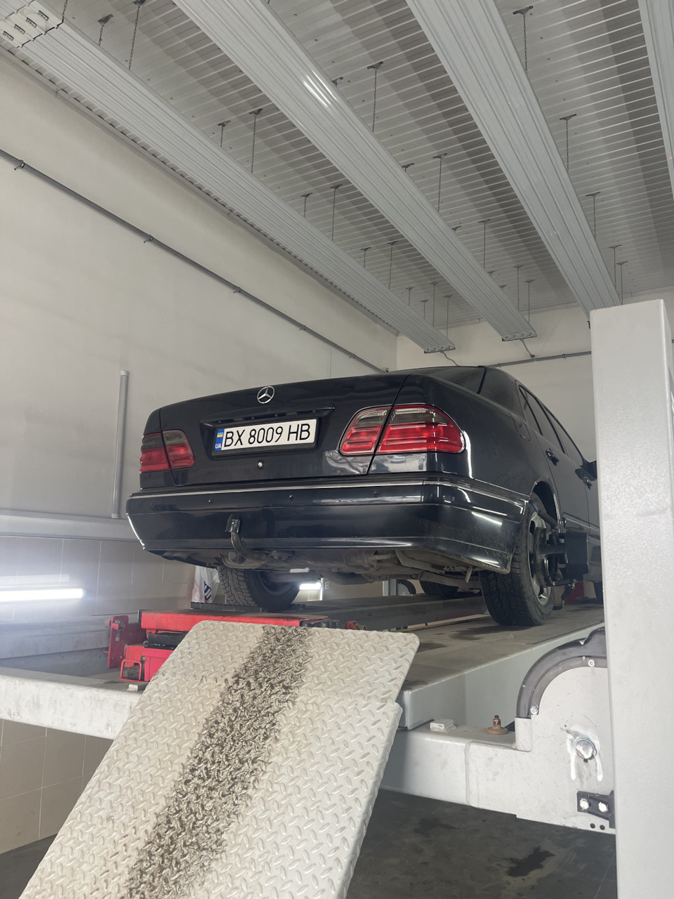 W210 перебірка підвіски заміна амортизаторів помпа подушки двигуна гума 2