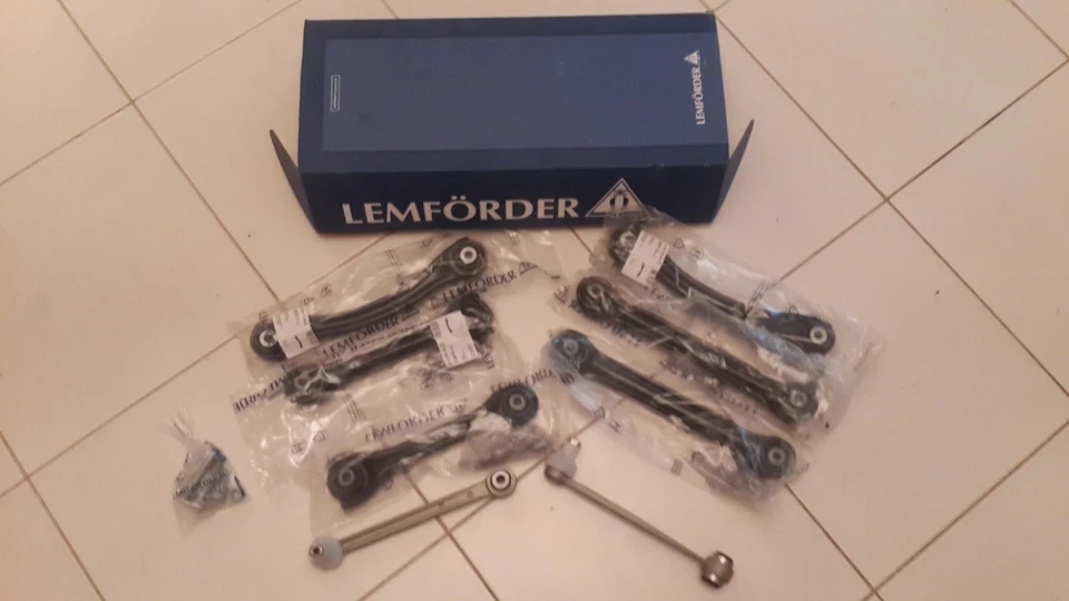 Комплект задніх важелів Lemforder