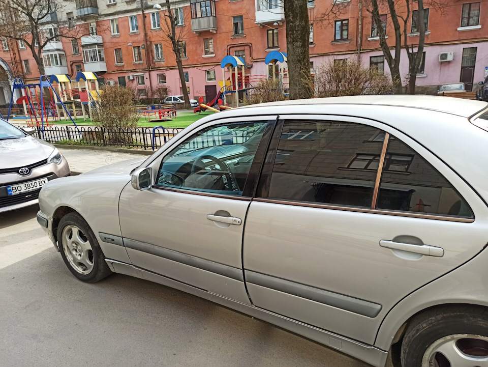 Розтонував 2