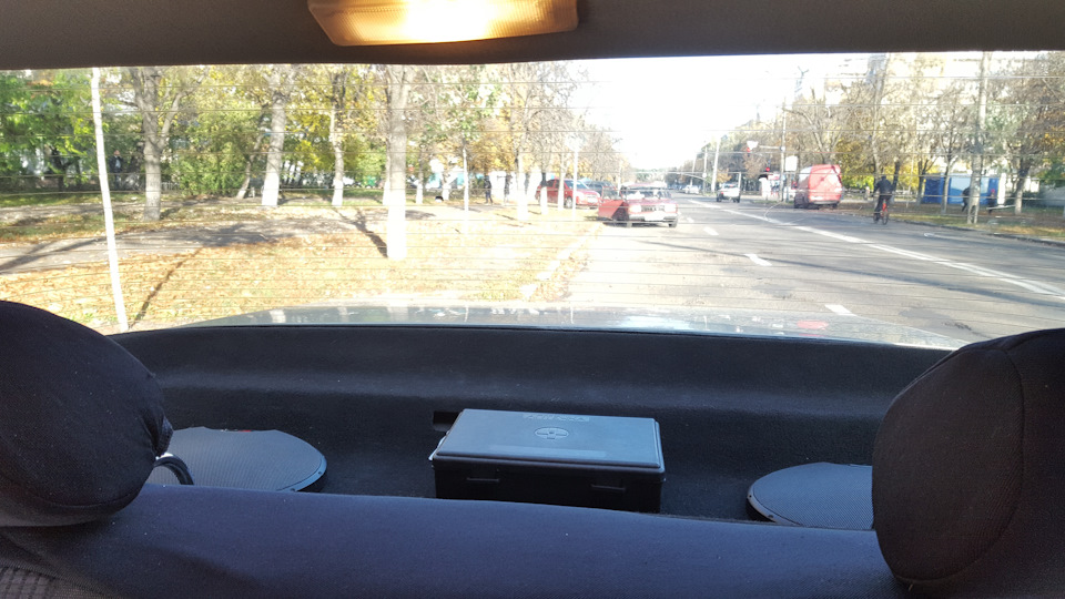 Задня полиця. 1