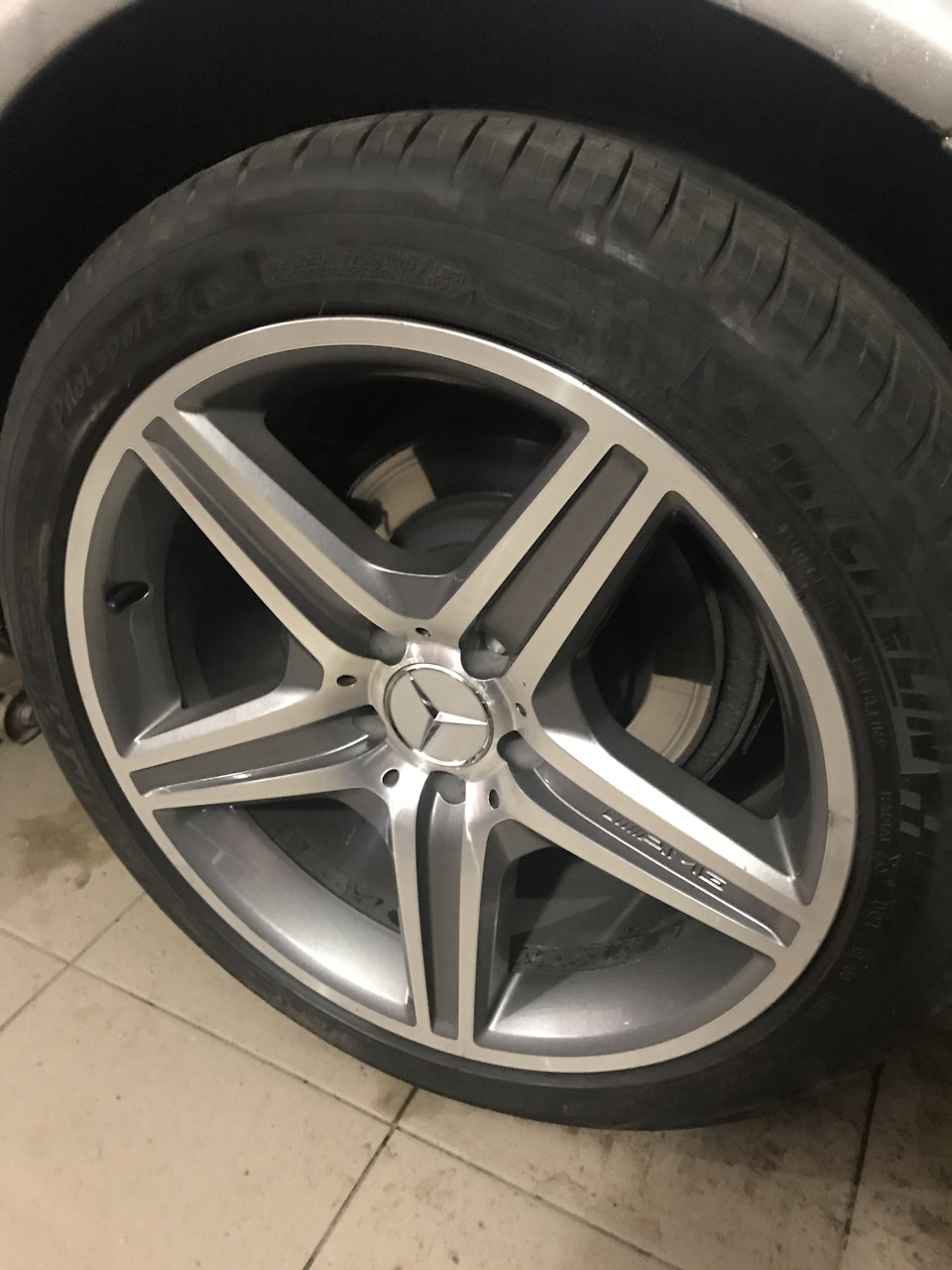 R-18 AMG 2