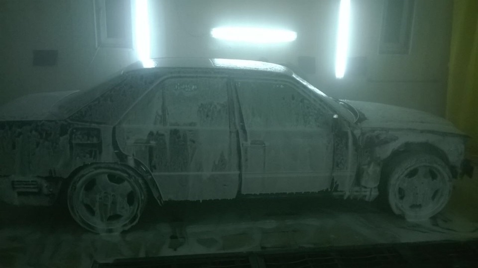 Приступили до ремонту днища 3