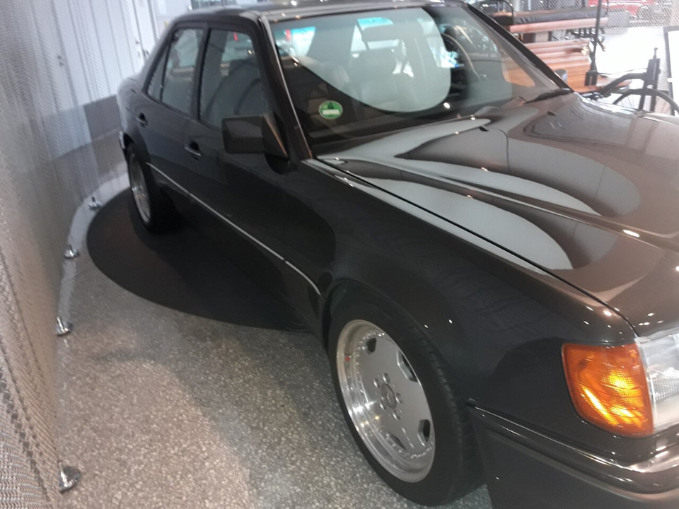 Mercedes 500E з Музею! 3