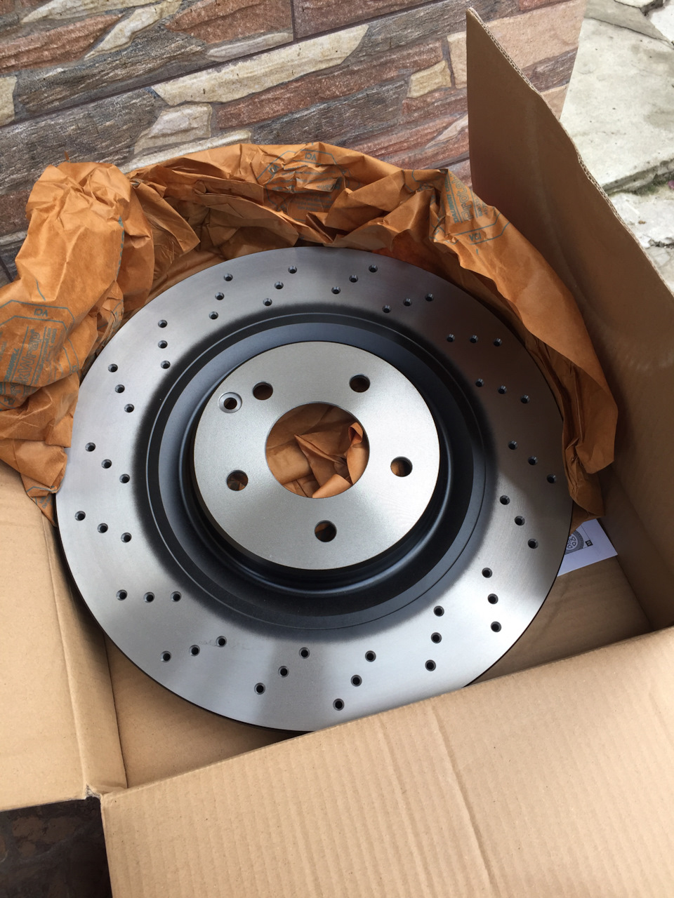 345й диск і 4х поршневі суппорти Brembo 3