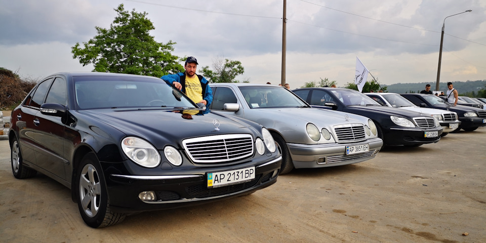 Сходка Mercedes-Benz zp. 5